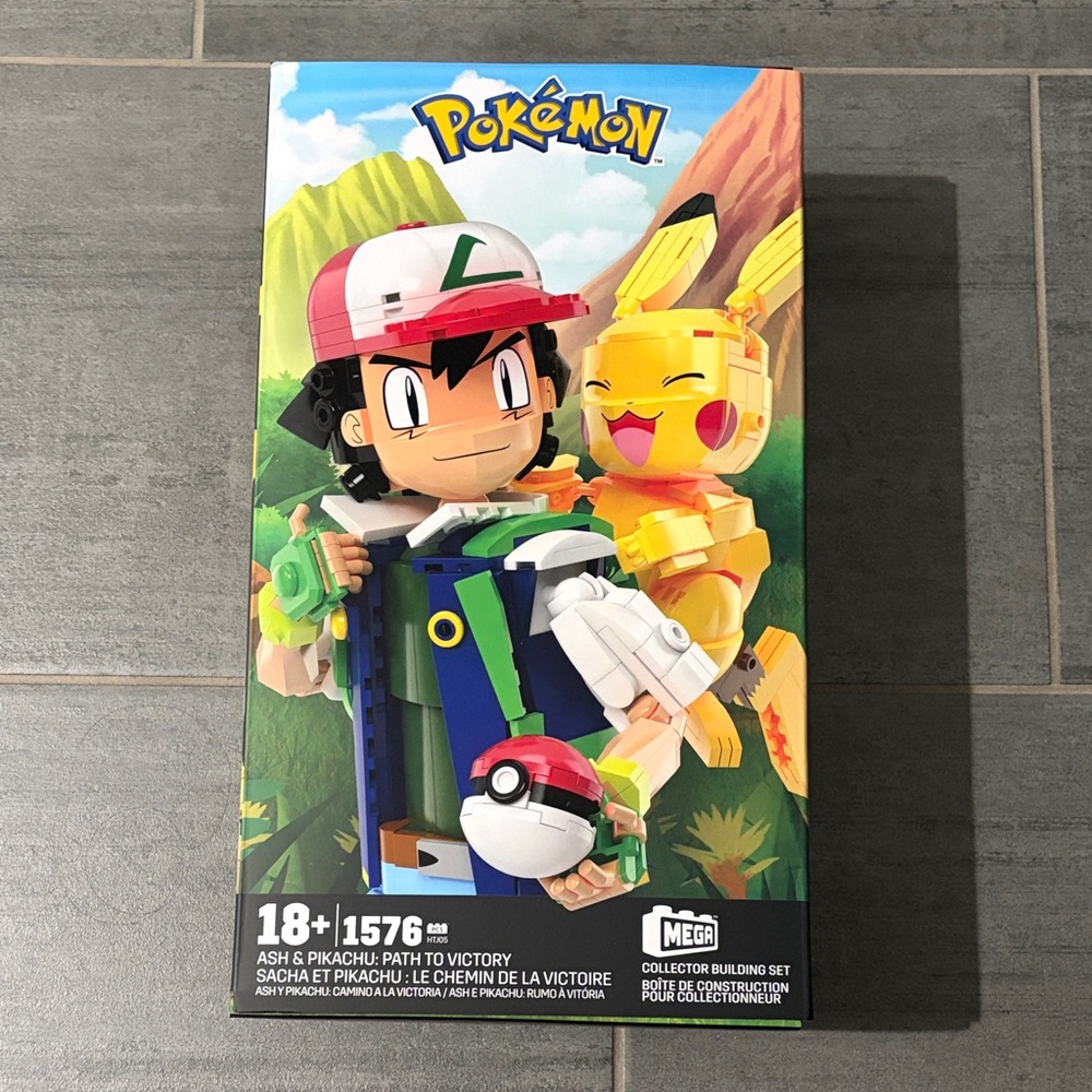 Mega Pokémon Ash & Pikachu Building Set